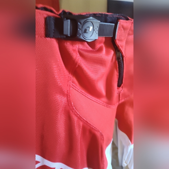 One Industries Carbon Motocross Racing Pants sz 30 Red/Wht/Blk - Picture 2 of 5